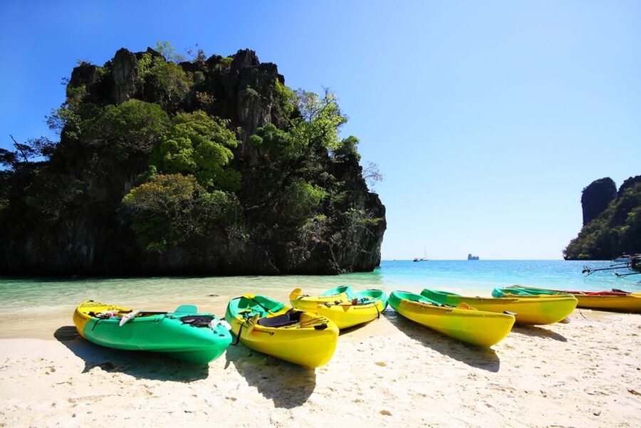 Krabi: Hong Islands Day Trip by Speedboat with Lunch - Pakbia brings sandbars and easy photo time