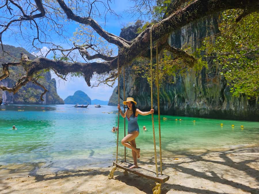 Krabi: Island Hopping Tour by Private Longtail Boat - A private start from Nopparat Thara Pier