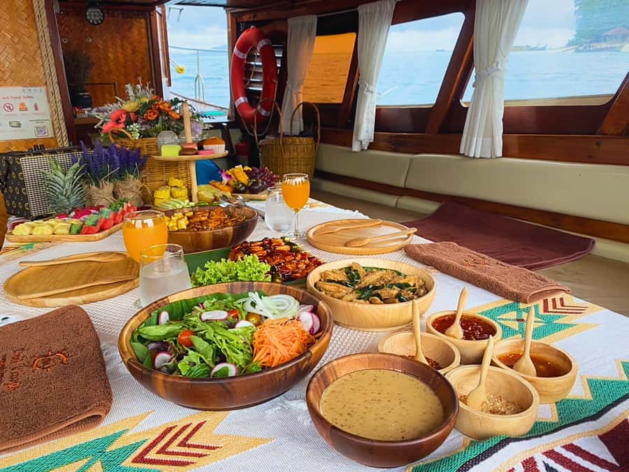 Krabi: Luxury Boat 7 Island Sunset With BBQ & Plankton Tour - Noon pickup and the first run to the islands