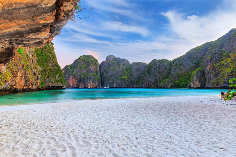Krabi: Phi Phi & 4 Islands Sunset Tour by Speedboat - Pileh Lagoon is the day’s best swim