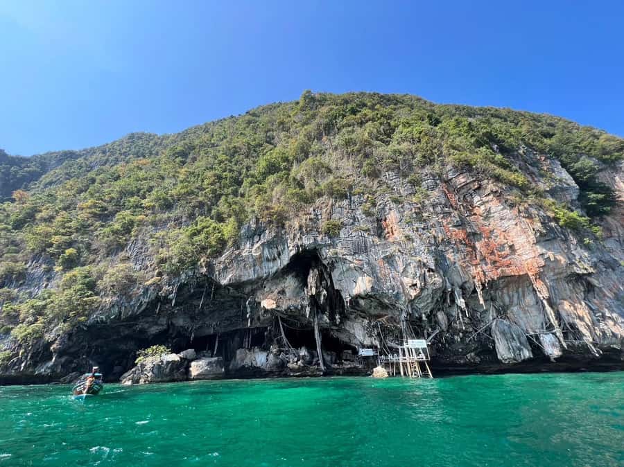 Krabi: Phi Phi & 4 Islands Sunset Tour by Speedboat - Viking Cave is a quick look, not a long visit