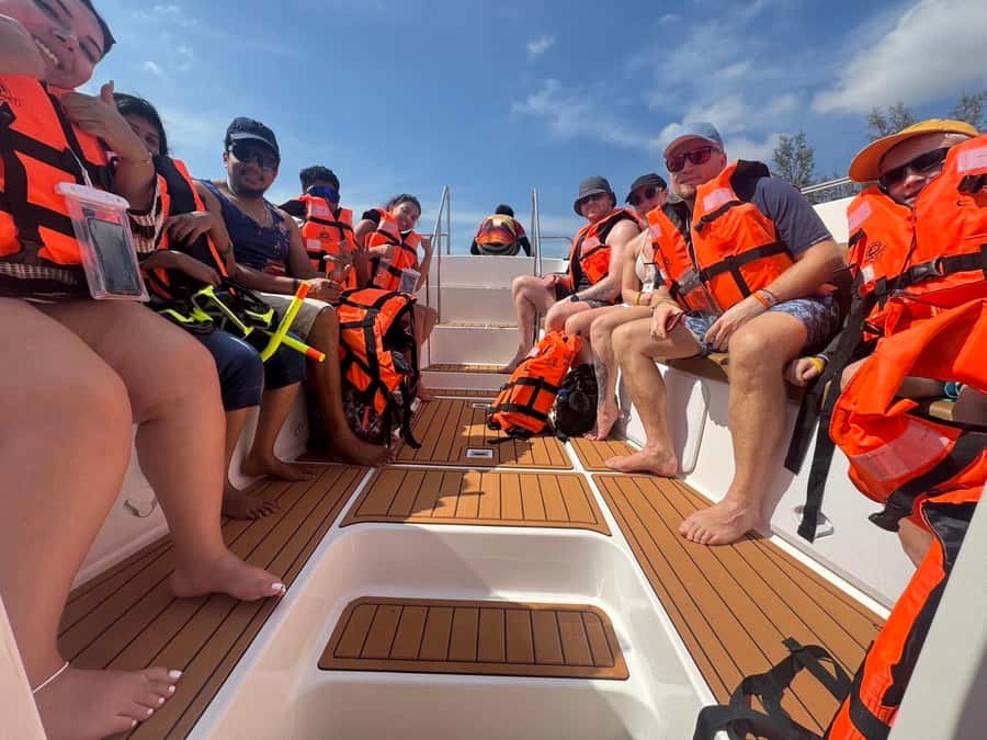 Krabi: Phi Phi Island Sunset Maya Bay and Four Islands Tour - Phi Phi Don lunch and a quick taste of Ton Sai