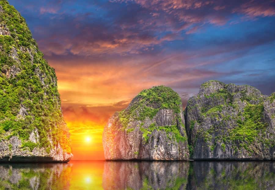 Krabi: Phi Phi Island Sunset Maya Bay and Four Islands Tour - Phi Phi Leh, Viking Cave, and Pileh Lagoon