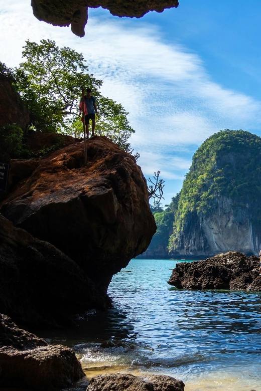 Krabi: Premium 4-Island Day Trip by Longtail Boat with Lunch - Chicken Island: good snorkeling, busy setting
