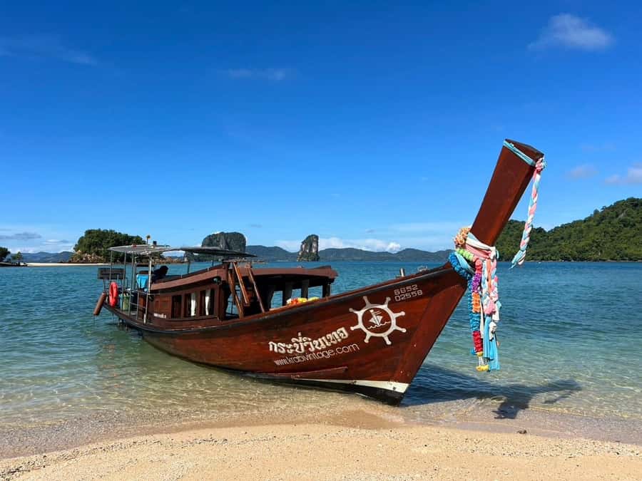 Krabi: Private Long Tail Boat to the 4 Islands - The long-tail boat and what comes with it