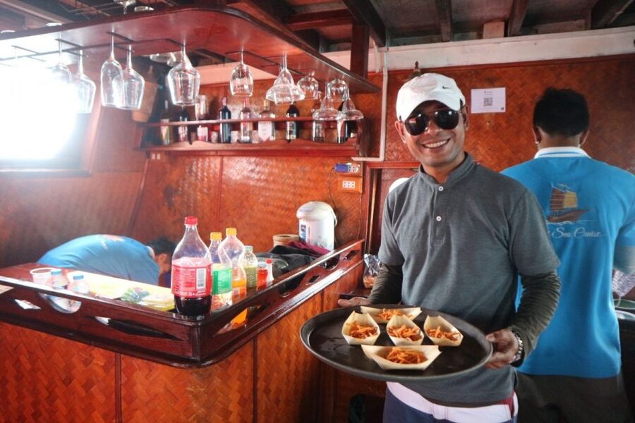 Krabi: Wonderful 4 Islands with Sunset Cruising Dinner - Who should choose this Krabi cruise