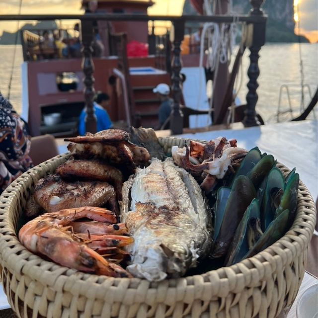 Krabi: Wonderful 4 Islands with Sunset Cruising Dinner - Thale Waek is timed for the changing light