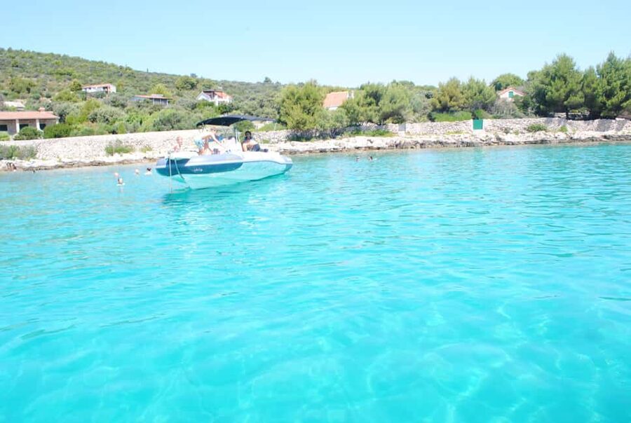 Krknjaši Blue Lagoon 3-Island Tour - One hour in Trogir, with time to wander