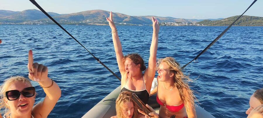 Krknjaši Blue Lagoon 3-Island Tour - How the small group affects the day