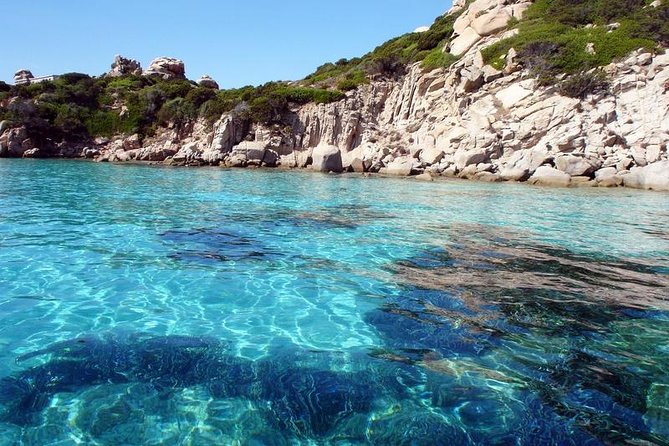 La Maddalena Archipelago Boat Tour from Palau - Food, seating, and life on a boat with 150 people
