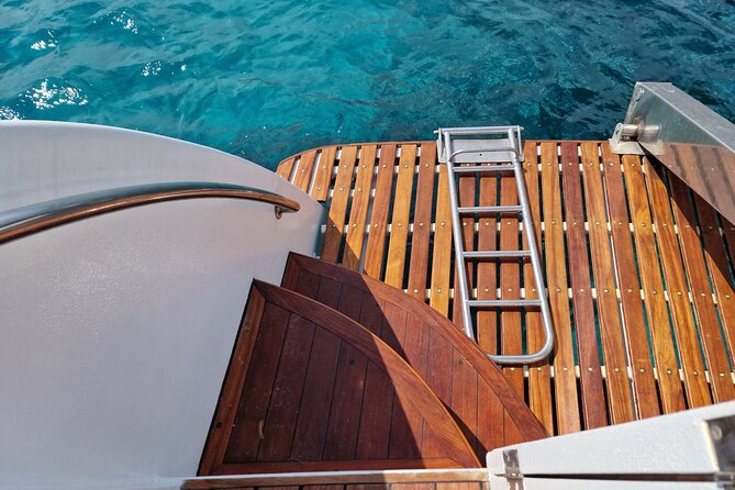 La Maddalena Archipelago Comfort Boat Tour - Lunch onboard and the value of a flexible break
