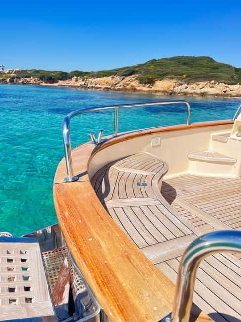 La Maddalena Archipelago: private all inclusive boat tour - Caprera or Santo Stefano for the final swim