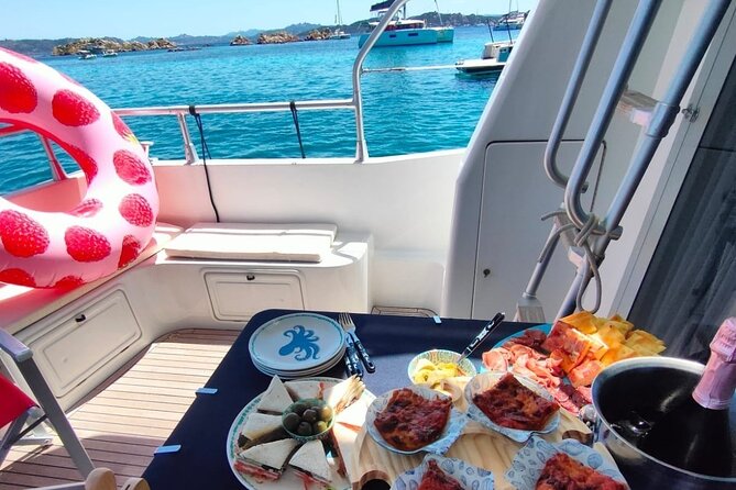 La Maddalena Archipelago Tour with Motorboat DC12 - Who will enjoy this tour most