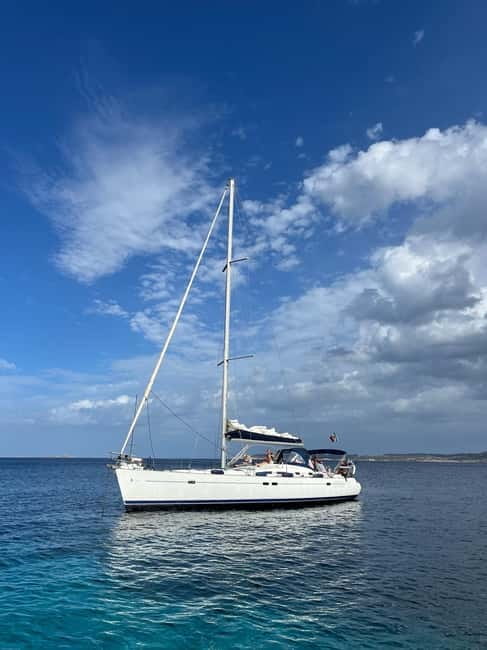 La Maddalena: daily sailing tour archipelago La Maddalena - What the $169.93 price includes