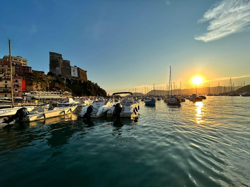 La Spezia: 3h Boat Tour Portovenere / Lerici / 3 Islands - Portovenere and Lord Byron’s Cave in the first 15 minutes