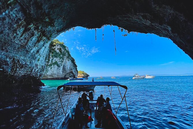 Los Arcos 5 islands Snorkeling Cliff Jumping and Hidden Beach - The small beach stop is a scenic pause