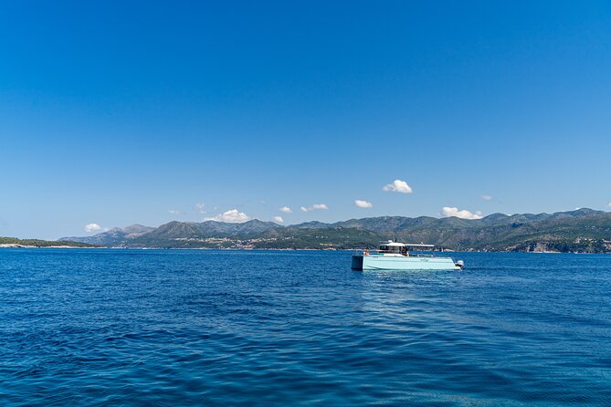 Luxury Blue Cave and Elaphiti Islands Small Group Tour - Green Cave and the Koločep coast