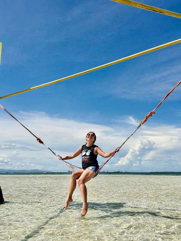 Mactan Island Hopping Gilutungan, Caohagan, Nalusuan + Lunch - Nalusuan pairs clear water with an easy final stop