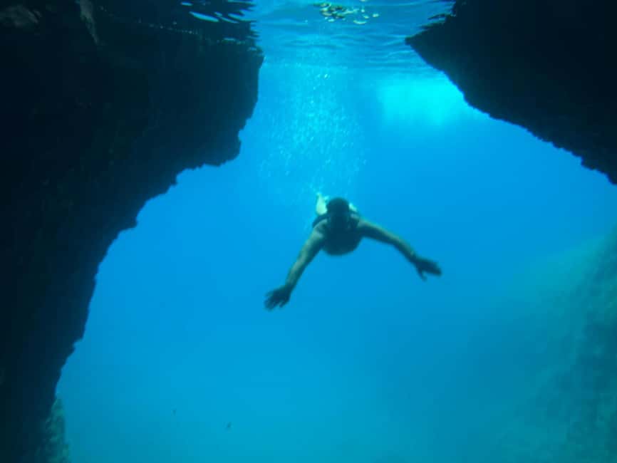 Makarska: 3 island, Cave, Cliffs, Jelsa, Lagoon, Golden Horn - Leaving Makarska for Hvar’s blue water