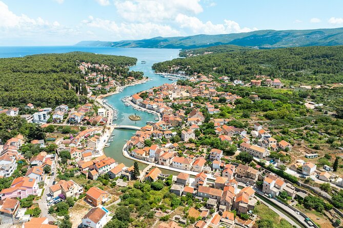 Makarska: 3-Island Golden Horn and Blue Lagoon Speedboat Tour - Who will enjoy this boat trip most