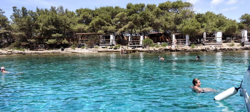 Makarska: 3-island Speedboat Cave & Blue Lagoon Tour - What the $106 price includes