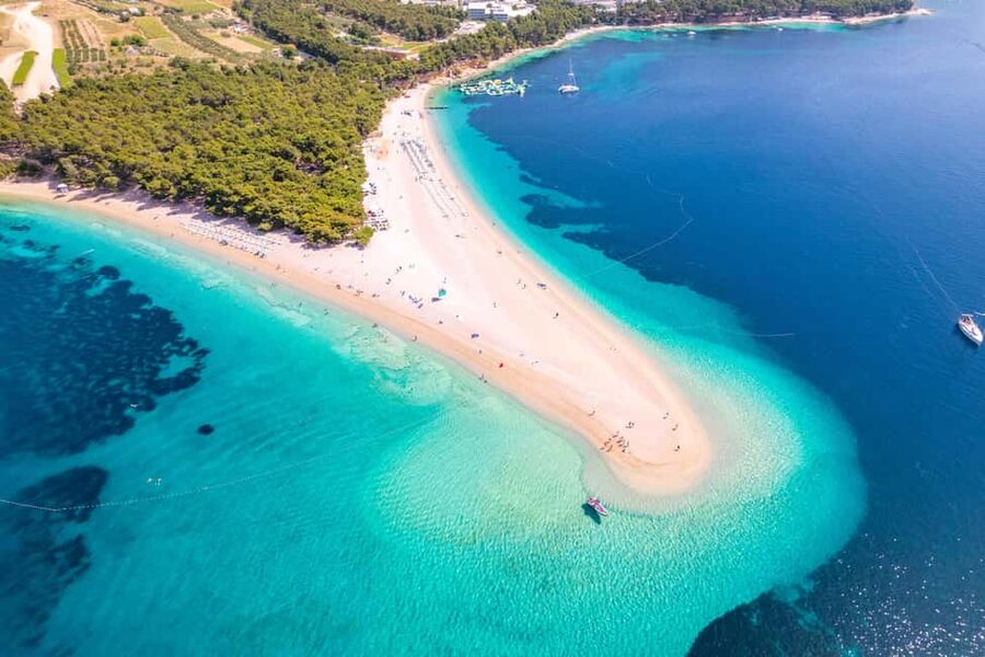 Makarska: 3-Island Speedboat Golden Horn & Blue Lagoon Tour - Vrboska, Hvar’s small canal town