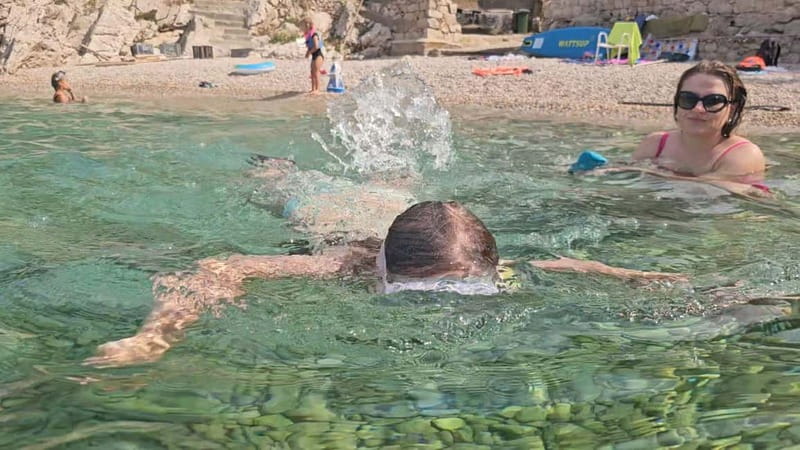 Makarska: 3-Island Speedboat Golden Horn & Blue Lagoon Tour - Golden Horn on Brač: famous for good reason, within limits