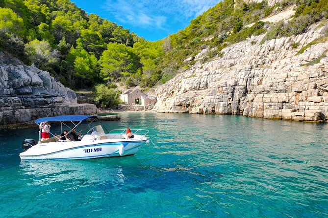 Makarska: 3-Island Speedboat Tour with Cave and Blue Lagoon - The final swim at Žirje Beach