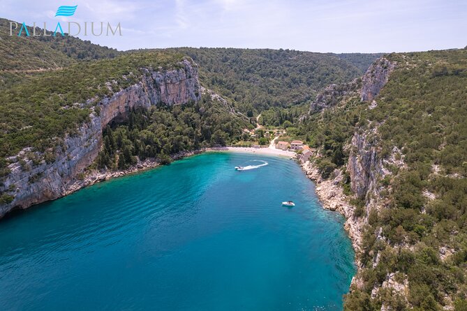 Makarska: 3 Island Speedboat Tour with Little Blue Cave & Lagoon - Swimming into the Little Blue Cave