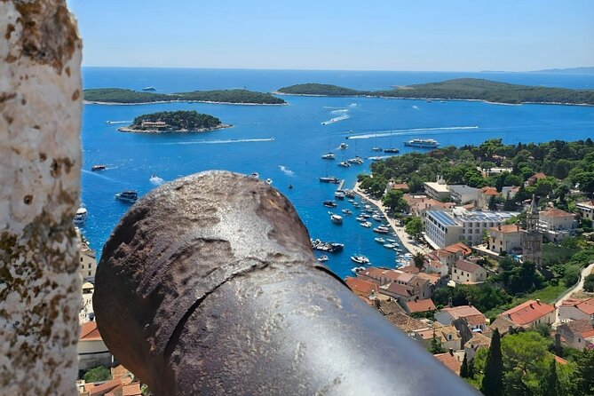 Makarska: 4 Island Luxory Boat Tour - Town Hvar & Pakleni islands - Key things to know before you book
