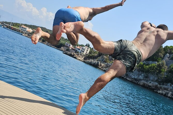 Makarska: 4 Island Luxory Boat Tour - Town Hvar & Pakleni islands - What the $180.23 price really buys you