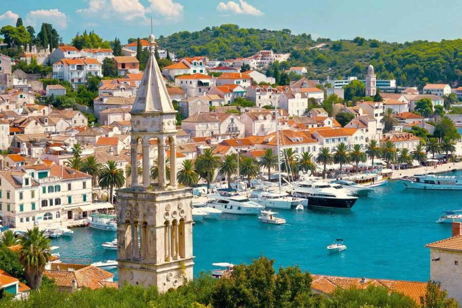 Makarska: 5-Islands Tour, Blue Cave, Vis, Hvar & Brač - The Blue Cave on Biševo