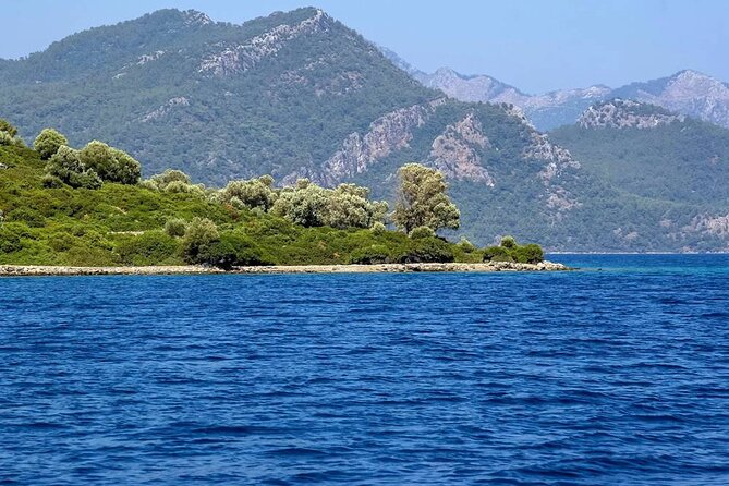 Marmaris Aegean Islands Boat Trip With Lunch & Unlimited Drinks - Food, drinks, music, and the boat atmosphere