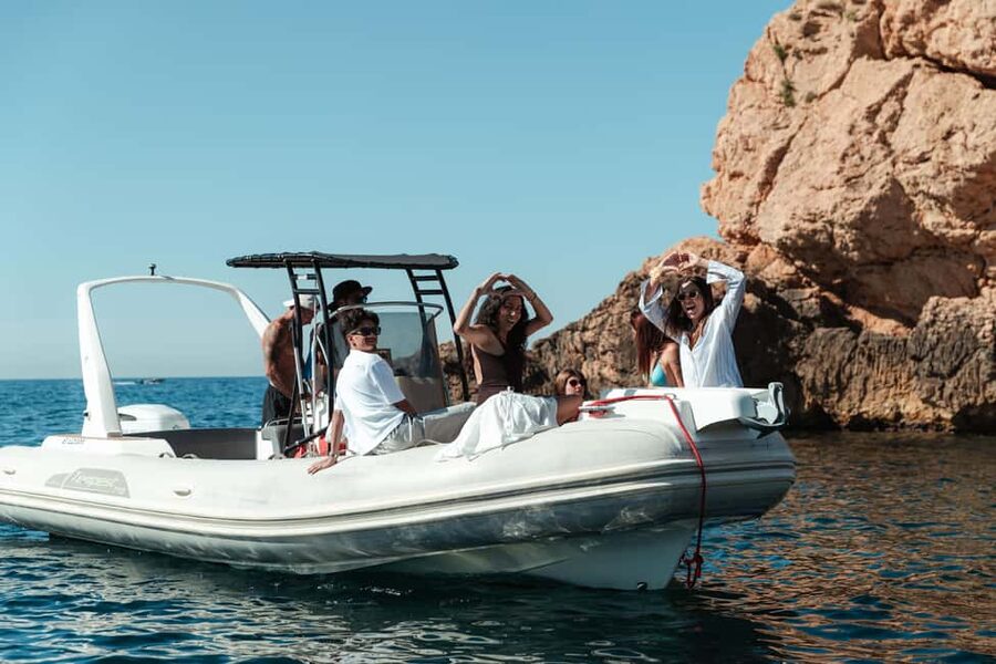 Marseille: Frioul Islands Boat Tour with Swim Stop - Twenty minutes at Port de Frioul