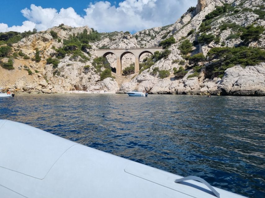 Marseille: Sunset Frioul Archipelago Boat Cruise - Time at Port du Frioul