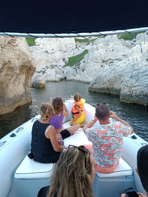 Marseille: Sunset Frioul Archipelago Boat Cruise - The skippers can shape the whole outing