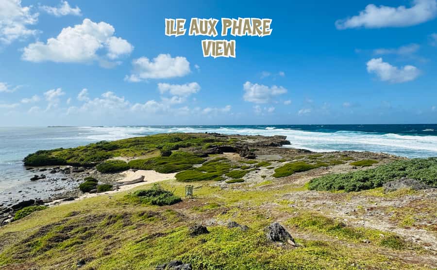 Mauritius: 5 Islands of the East Speedboat Tour with BBQ - BBQ lunch near Îlot Mangenie