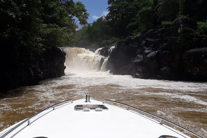 Mauritius : Ile Aux Cerfs 3 islands Speed Boat Trip with BBQ - Starting at Trou d’Eau Douce at 7:30 am
