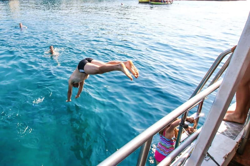 Medulin: Full-Day Boat Tour of the Archipelago w/ Lunch - Two hours on sandy Levan Island