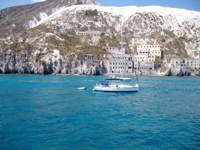 Milazzo: Lipari, Panarea, and Stromboli Islands Day Tour - Lipari: archaeology and a quick first look