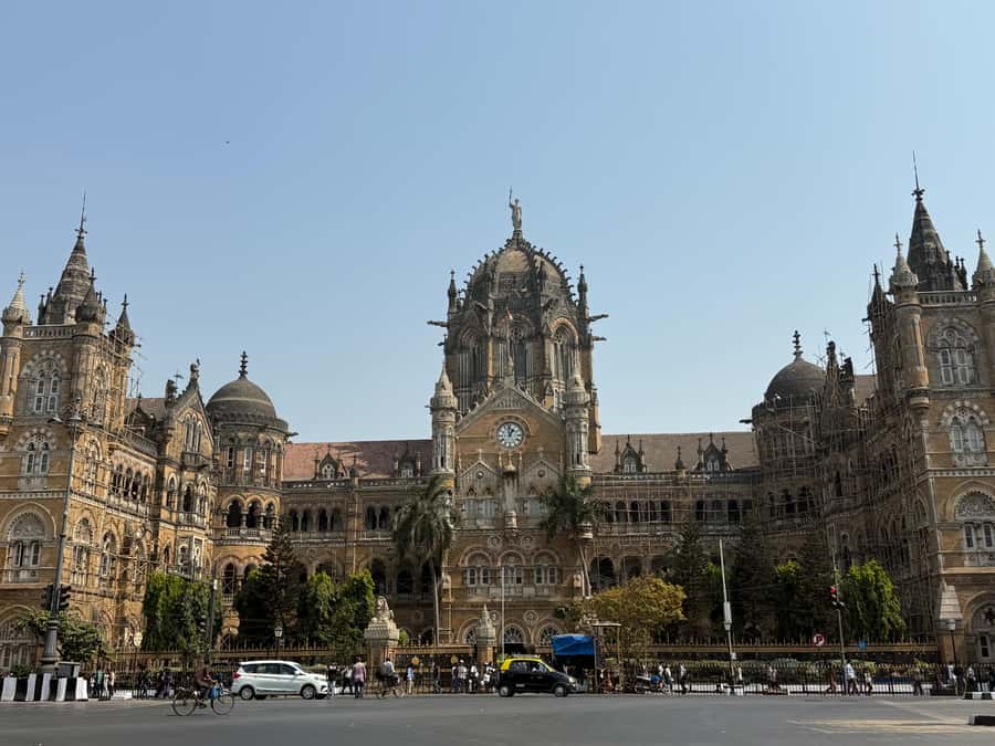 Mumbai: A Symphony of Seven Islands - Get Local in One Day - Scene Three: Chor Bazaar and Bombay Black