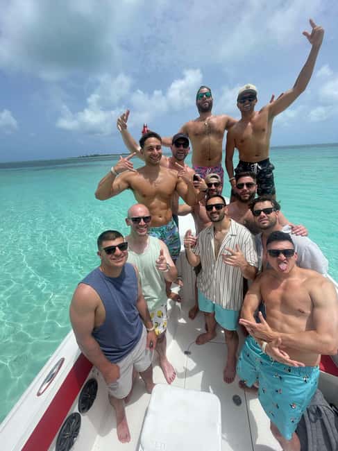 Nassau: 3-Island Snorkel Tour with Pigs, Beach Club, & Lunch - A four-hour island sampler from Nassau