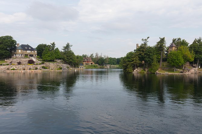 Niagara Falls, Toronto and 1000 Islands, 3 Day Tour from NYC - Hotels, meals, luggage, and physical effort