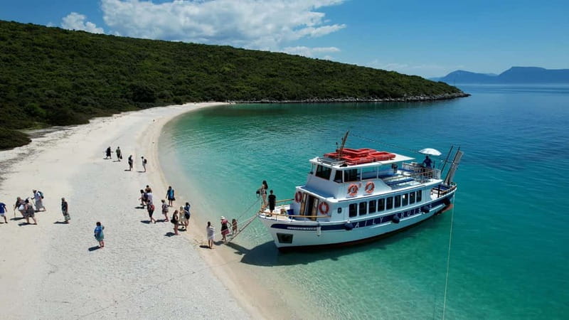 Nydri: Island Hopping Boat Cruise with Beach BBQ Lunch - What the $84 price really covers