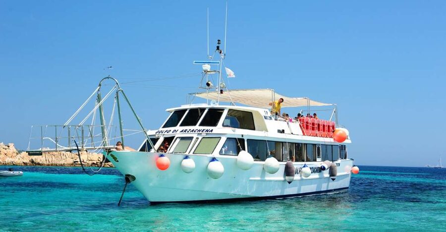 Olbia: Maddalena Archipelago Boat Tour with Minibus Transfer - The opening cruise past Caprera and Santo Stefano