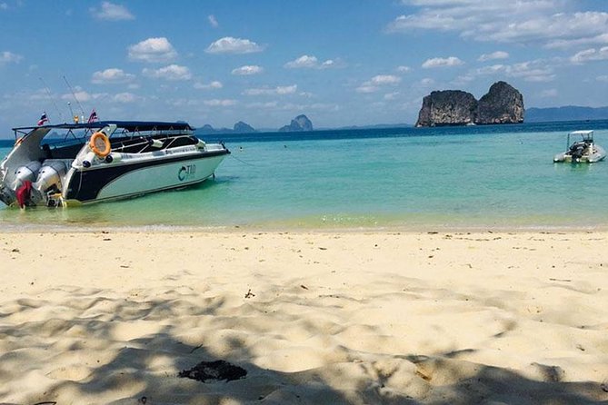 Oneday Tour 4 Islands and Emerald Cave By Tin Adventure Sea Tour from Koh Lanta - Ko Muk and the passage to Emerald Cave
