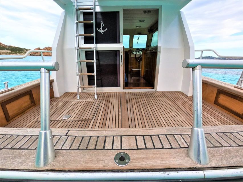 Palau: La Maddalena Archipelago Motorboat Tour with Lunch - Should you book the La Maddalena motorboat tour?
