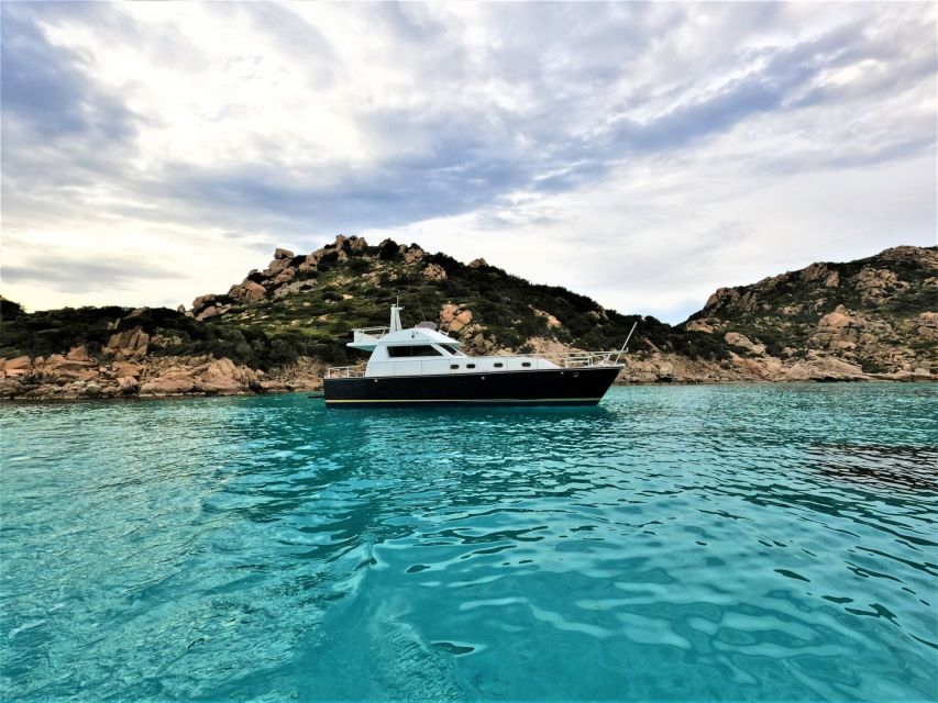 Palau: La Maddalena Archipelago Motorboat Tour with Lunch - Spiaggia Rosa is a scenic passage, not a beach day