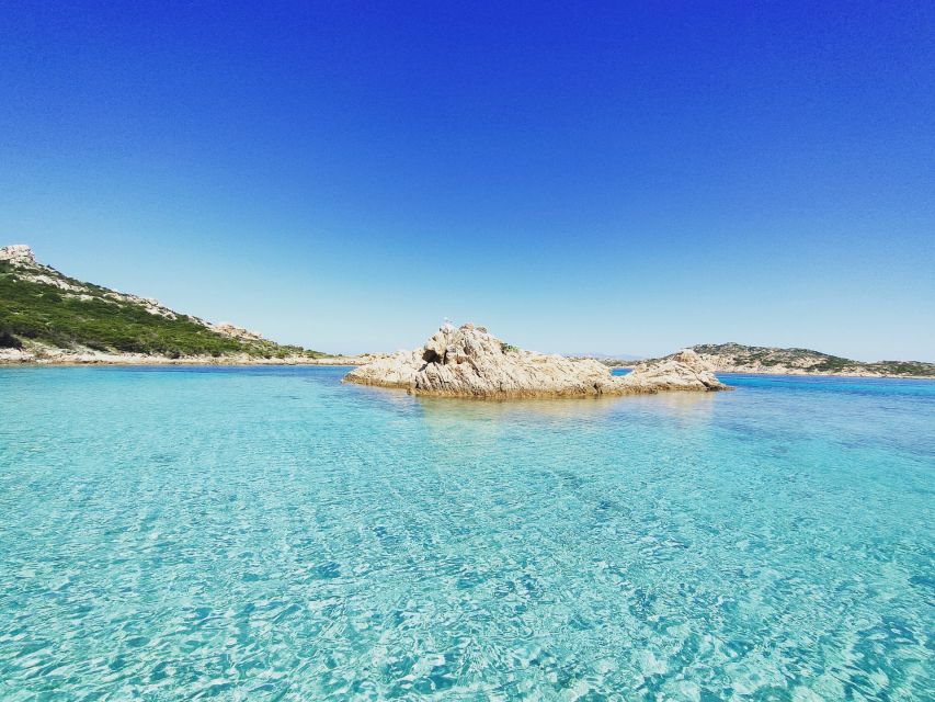 Palau: La Maddalena Archipelago Motorboat Tour with Lunch - Who will get the most from this boat trip?