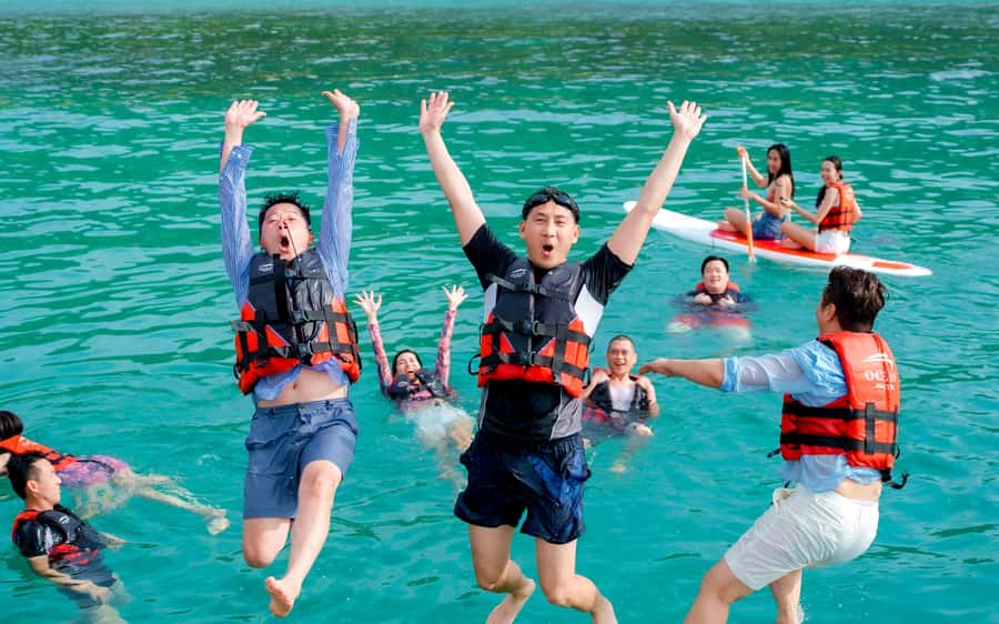 Pattaya: 2 Islands one day trip on Catamaran with Lunch - The return ride to Ocean Marina and Pattaya